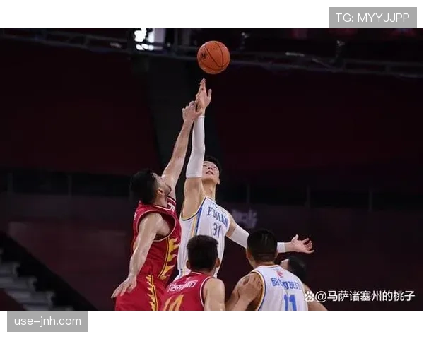 球权判定规则详解:如何正确判断篮球比赛中的控球权归属 球权判定规则详解:如何正确判断篮球比赛中的控球权归属